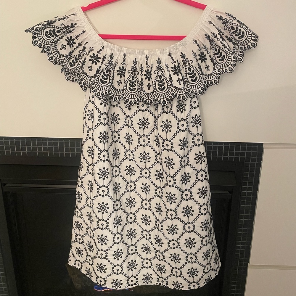 TOMMY BAHAMA WOMENS DRESS BLACK AND WHITE Medium
